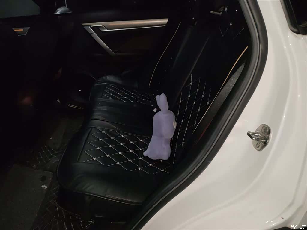 Geely Coolray, 2021 15