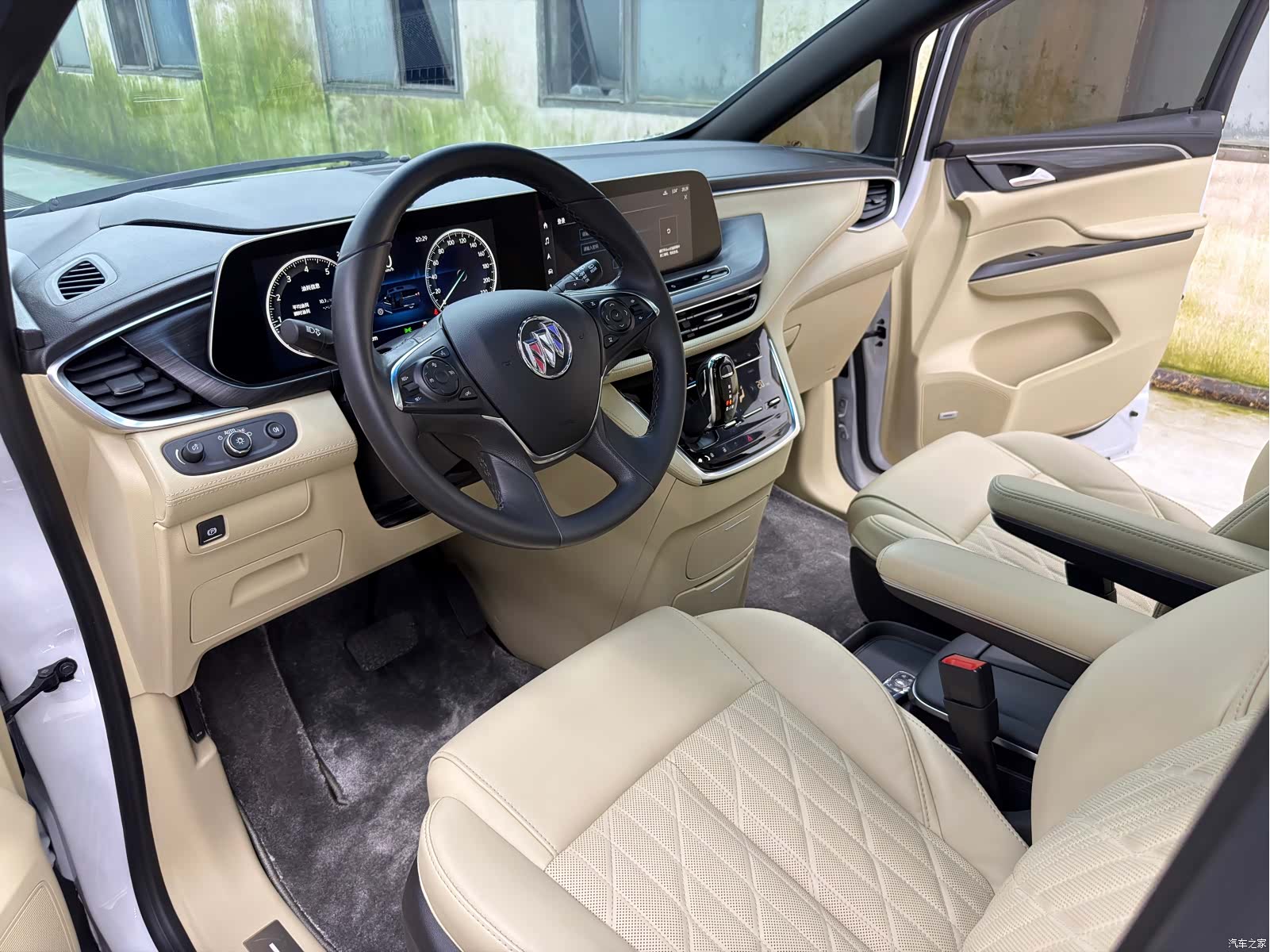 Buick GL8, 2022 7