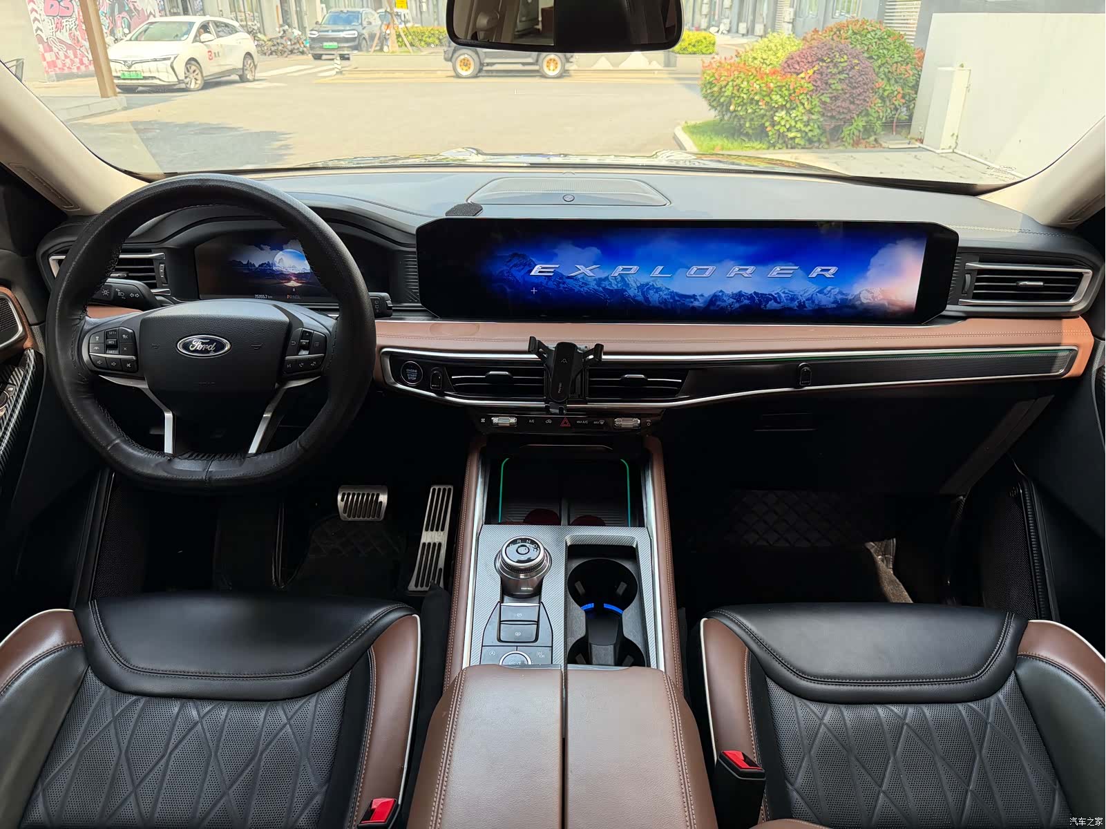 Ford Explorer, 2023 7