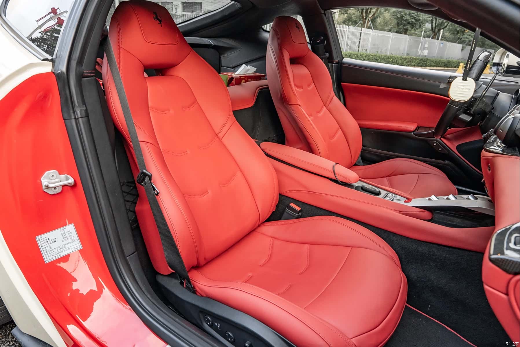 Ferrari F12ber, 2014 11