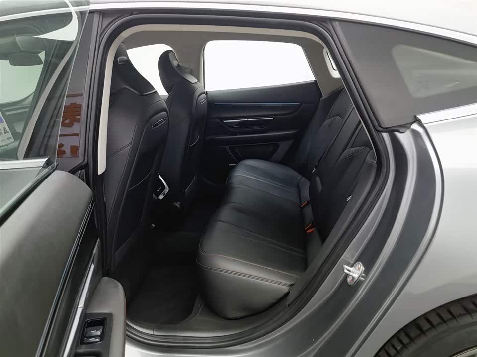 XPENG P7