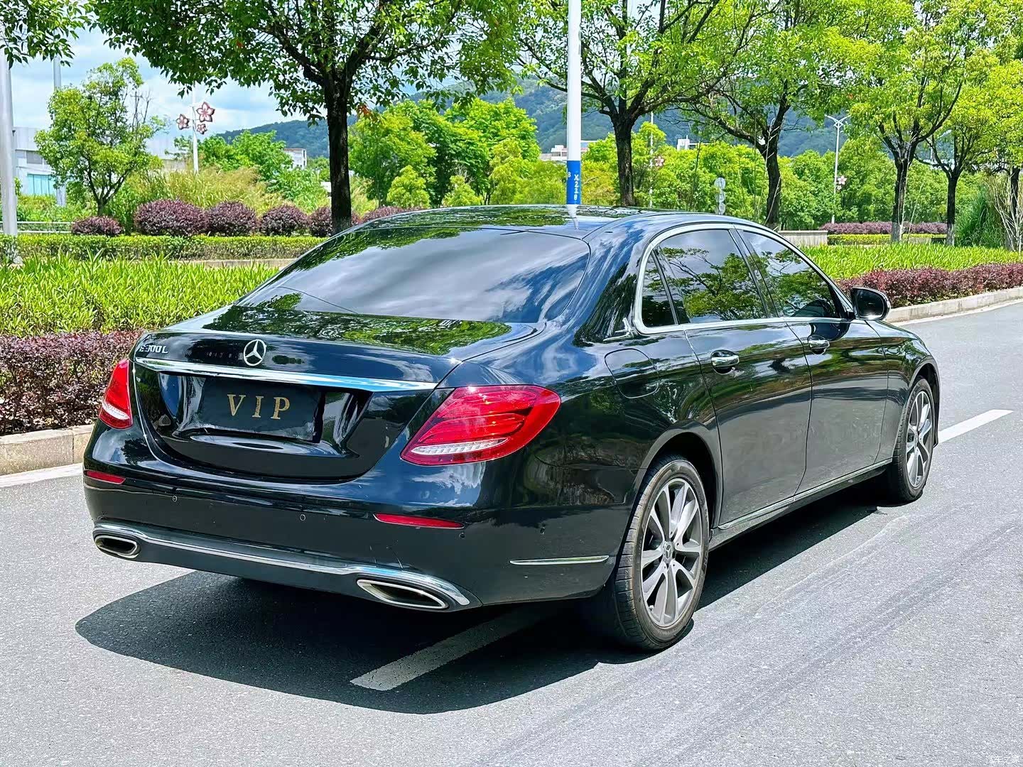 Mercedes-Benz E-Class, 2016 9