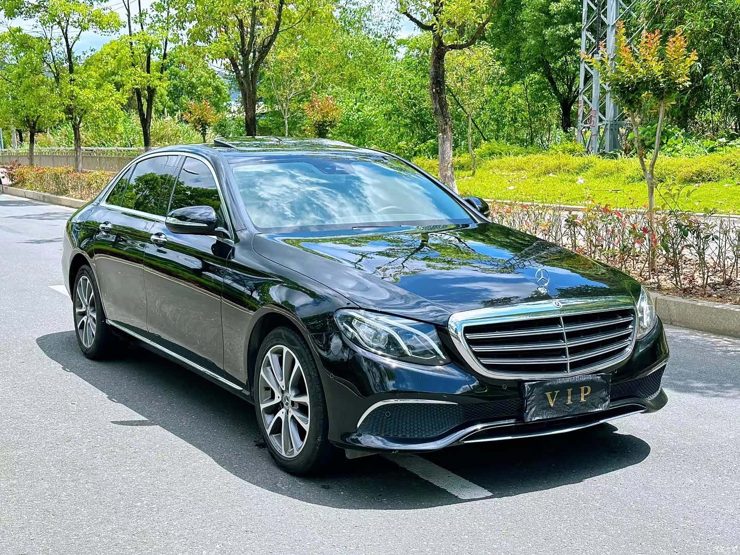 Mercedes-Benz E-Class, 2016 1