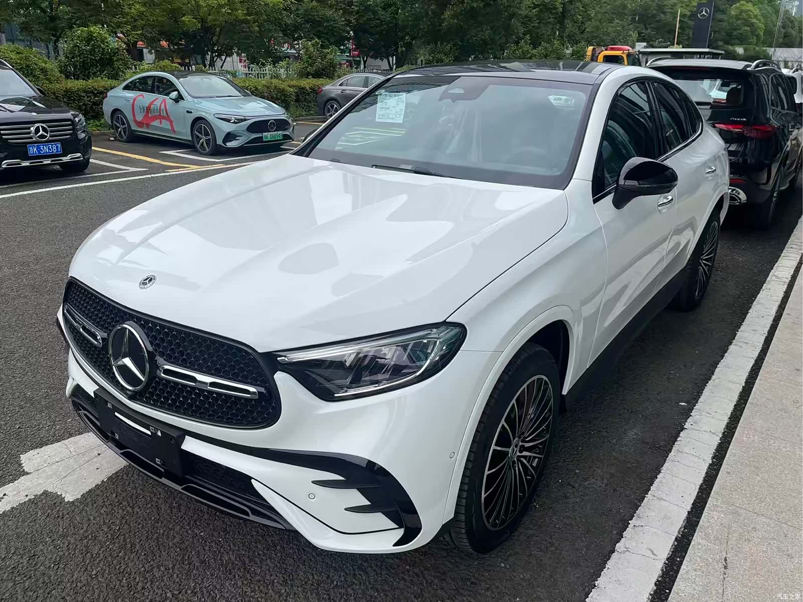 Mercedes-Benz GLC, 1900 2