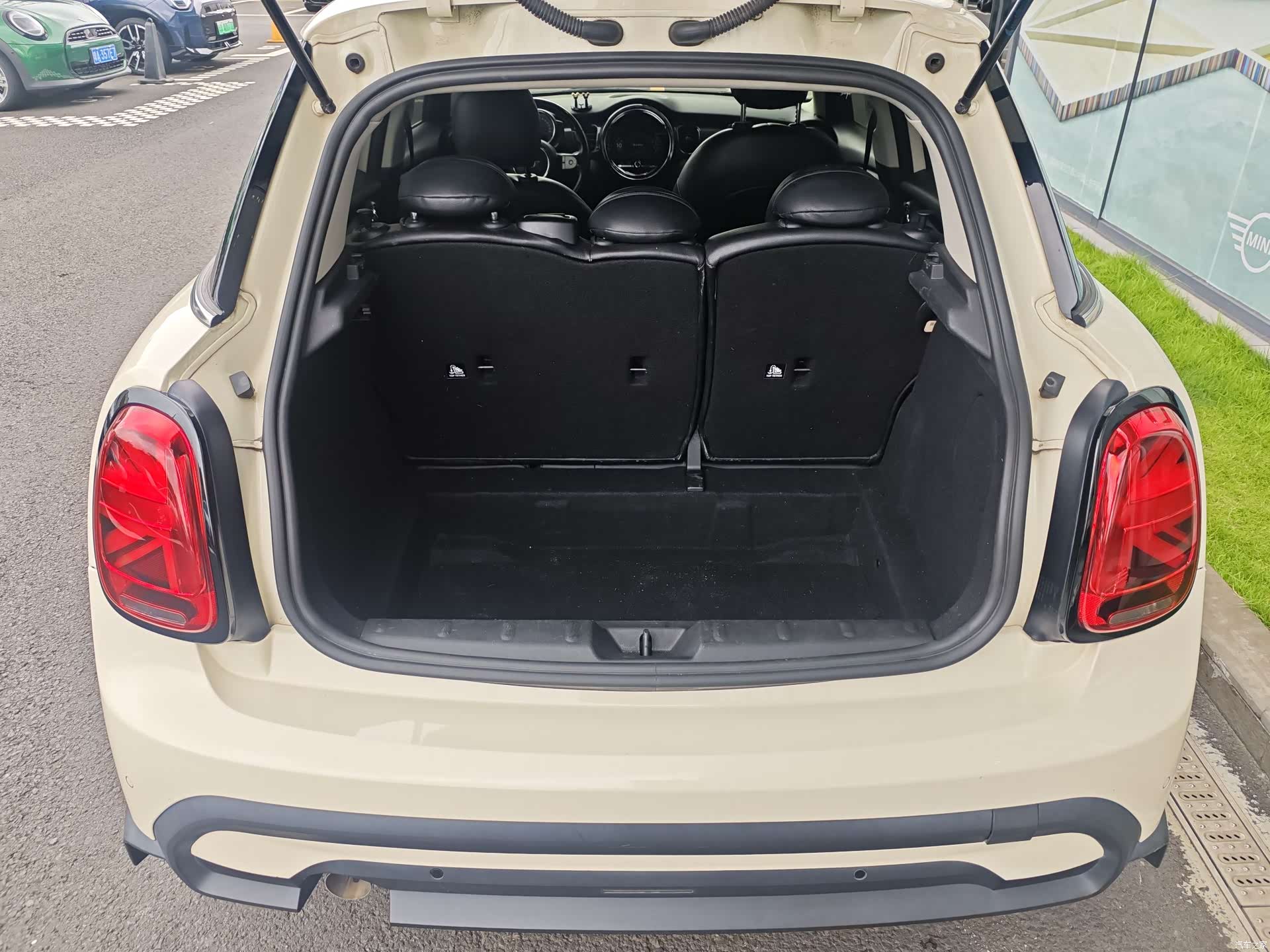 Mini ONE, 2021 11
