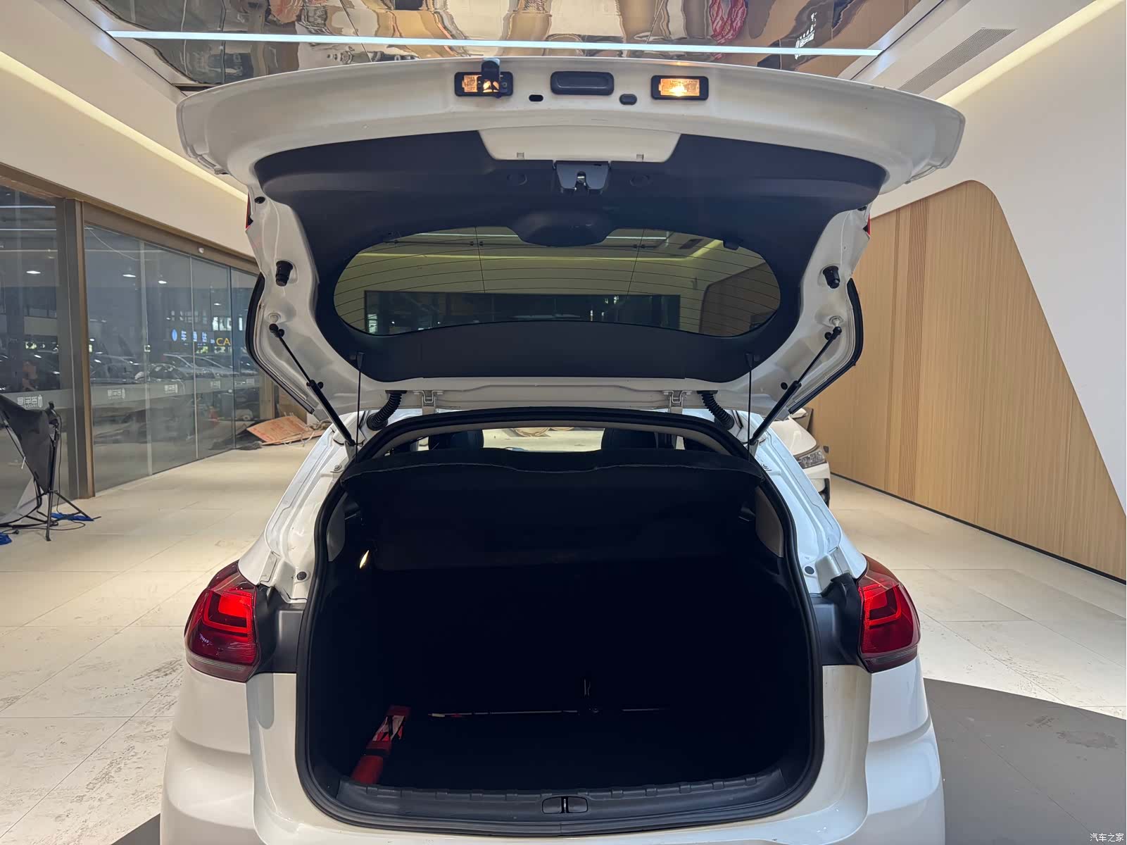 Citroen C3-XR, 2016 18