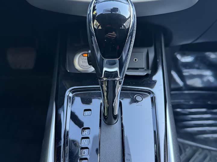 Nissan Tiida, 2017 года фото 9