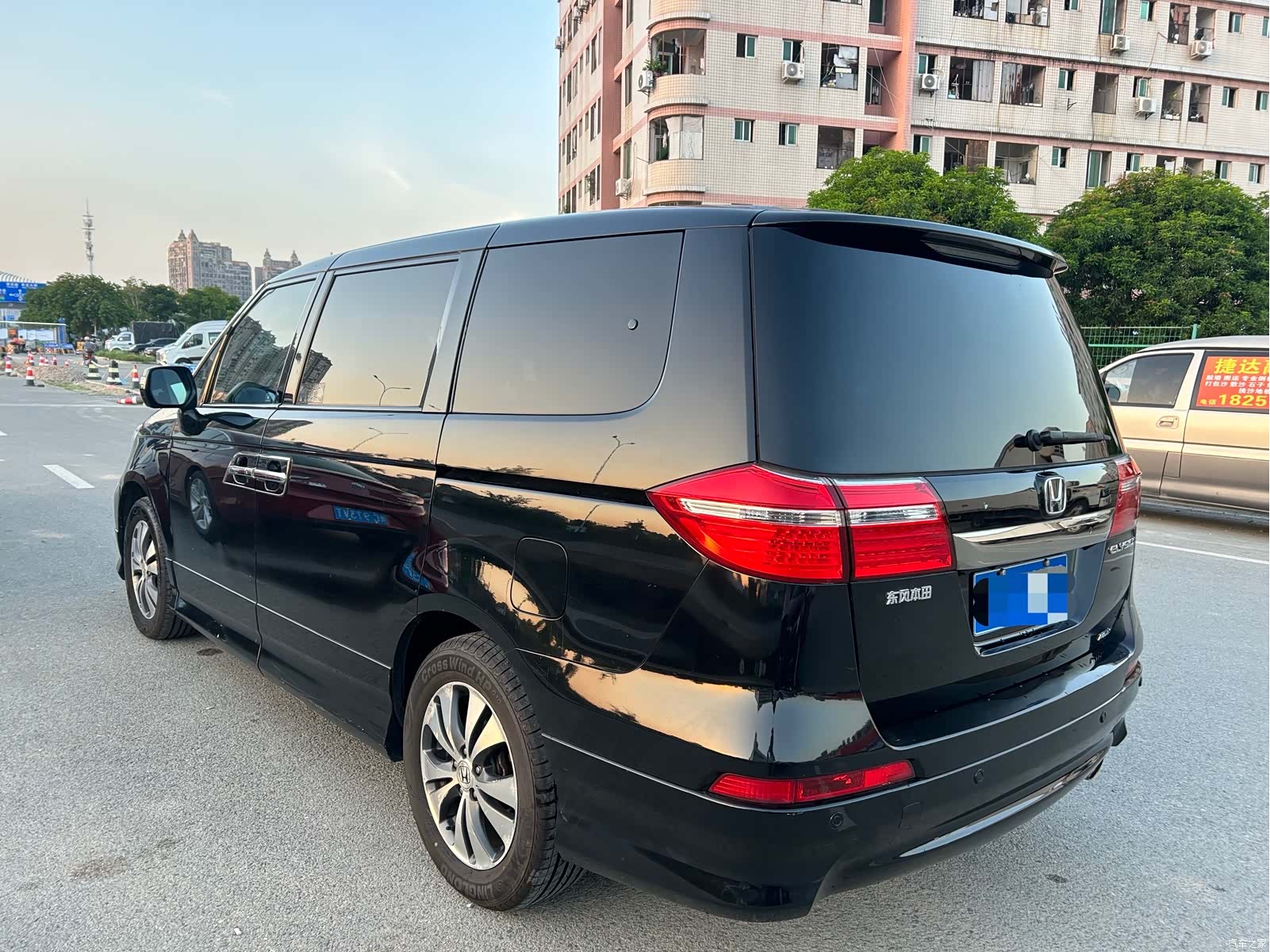Honda Elysion, 2015 4