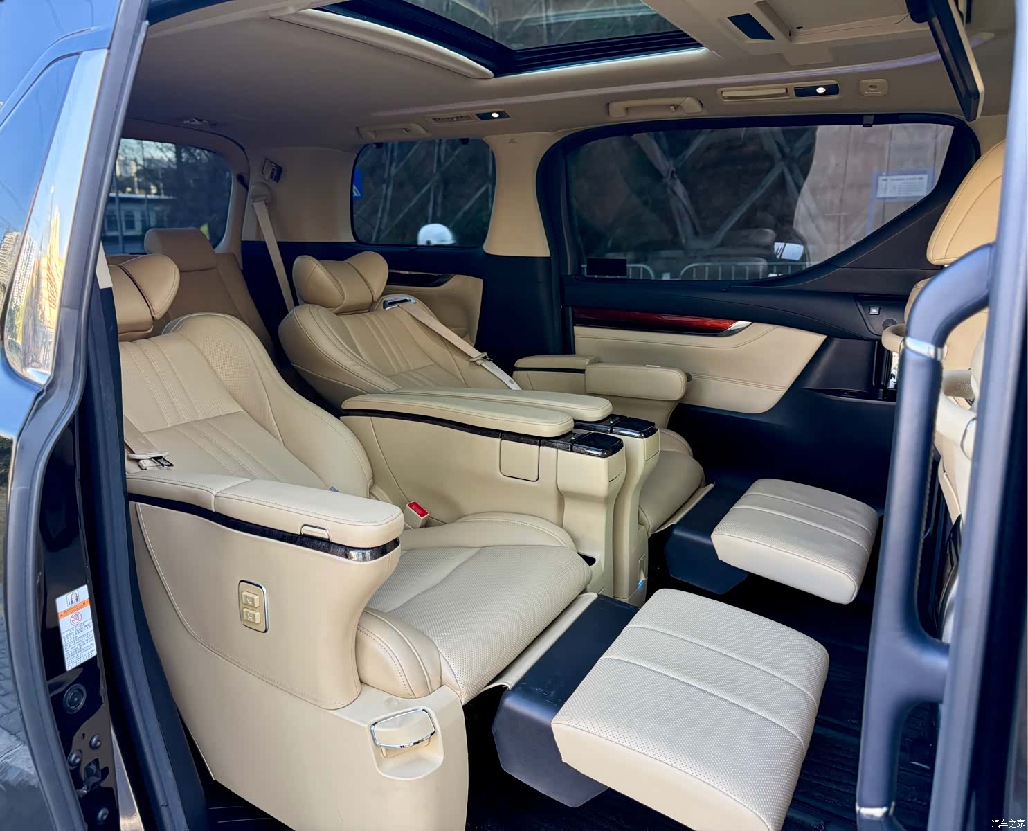 Toyota Alphard, 2017 13