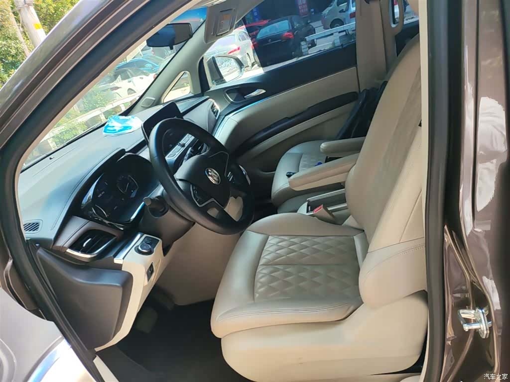 Buick GL8, 2024 15