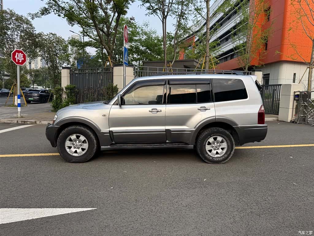 Mitsubishi Pajero, 2007 3