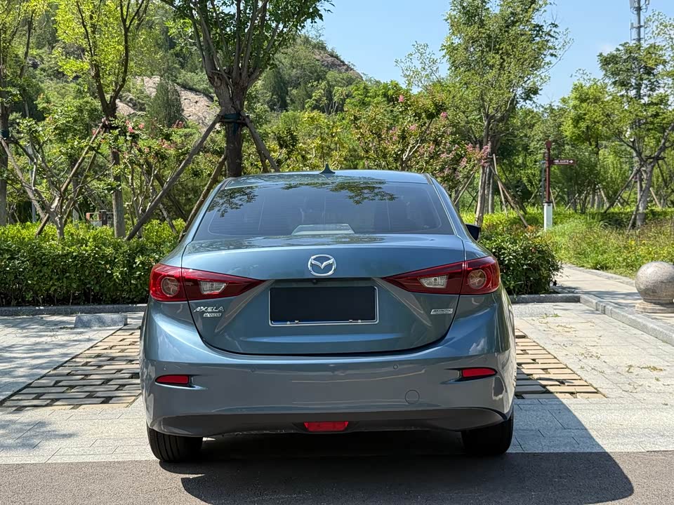 Mazda 3 Angkesaila