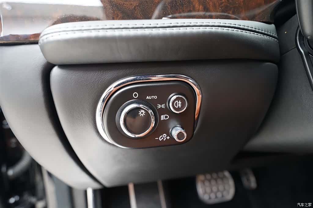 Bentley Mulsanne, 2016 6