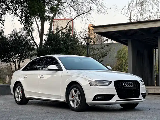 Audi A4L 2016 — купить из Китая под заказ