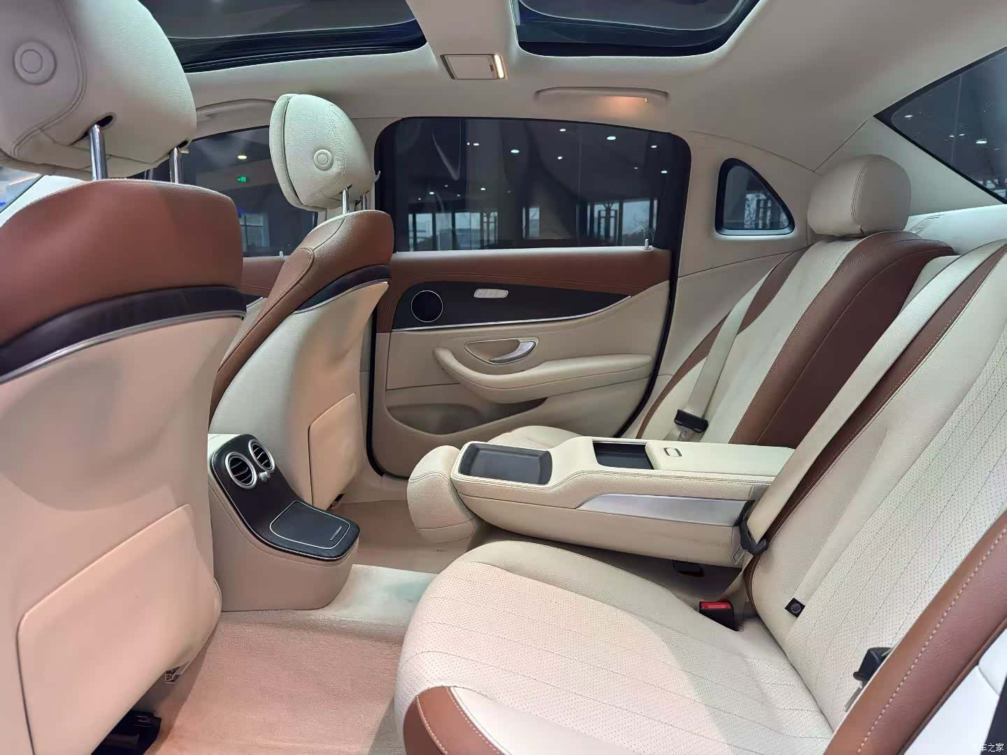 Mercedes-Benz E-Class, 2022 9