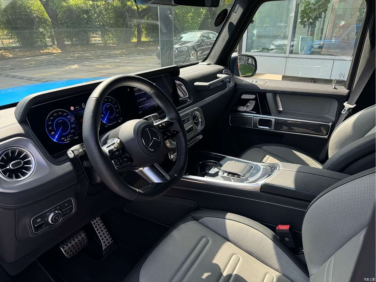 Mercedes-Benz G-Class, 2024 7