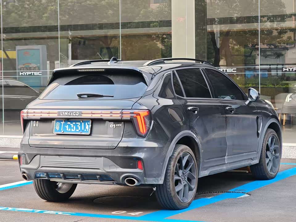 Lynk & Co 01