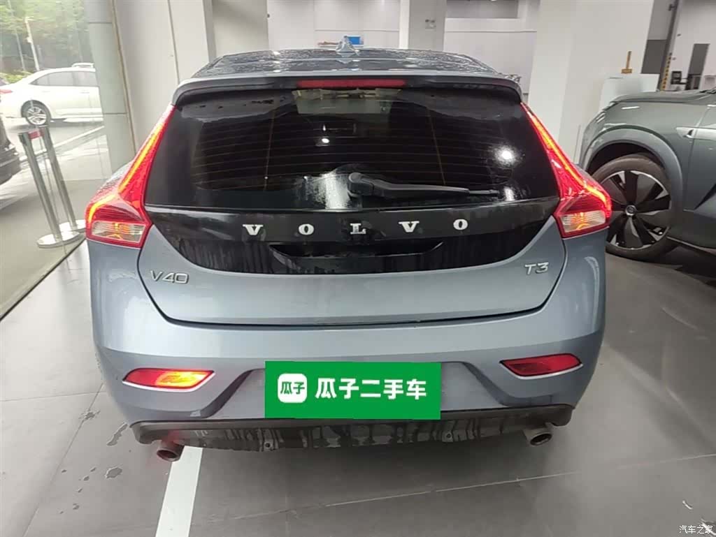 Volvo V40, 2019 6