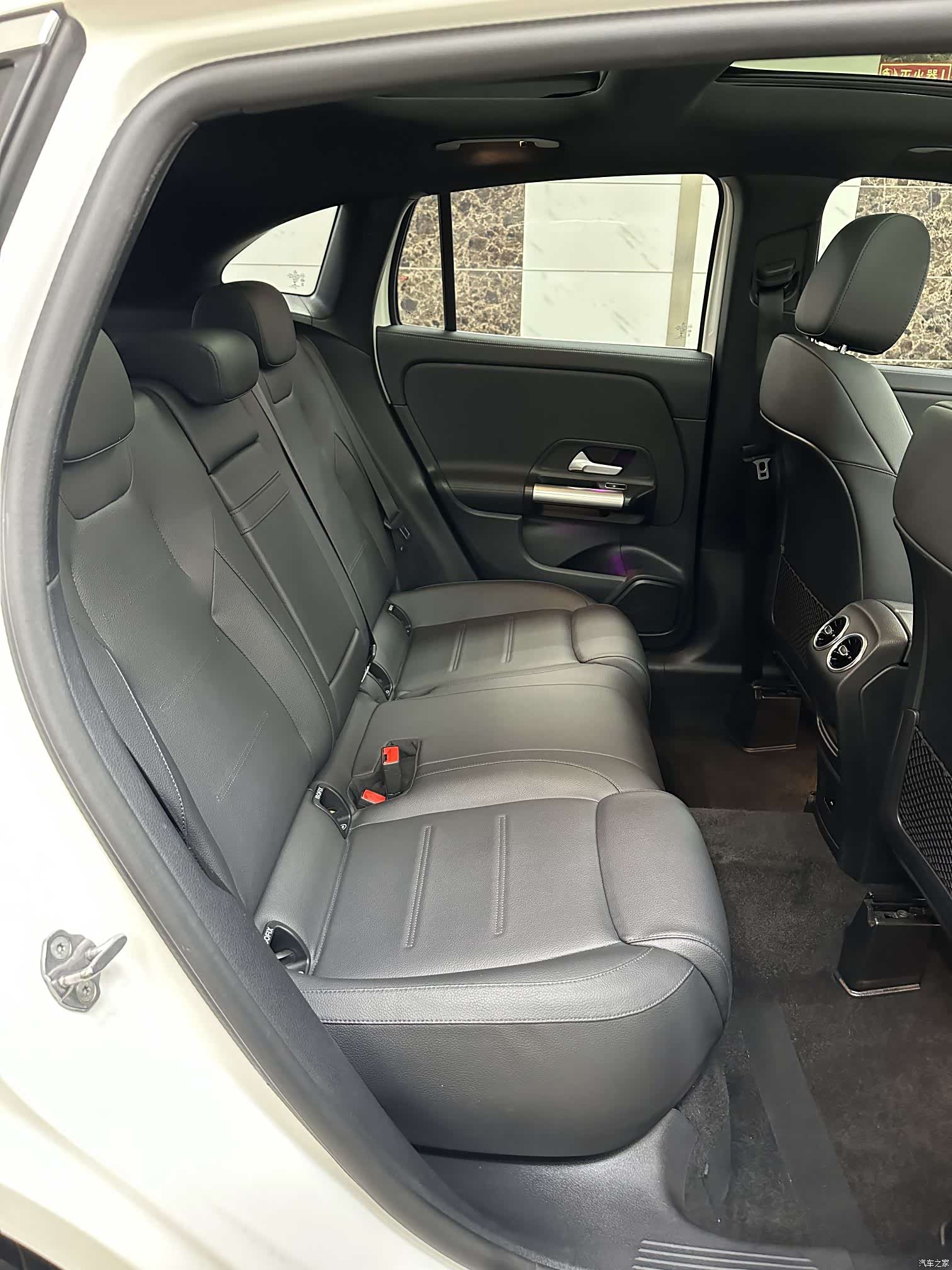 Mercedes-Benz GLA, 2022 13