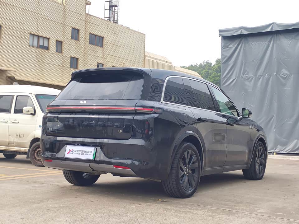 Li Auto Ideal L8