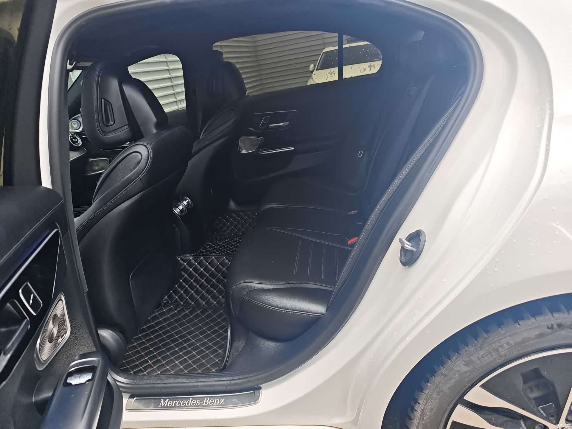 Mercedes-Benz C-Class, 2023 4