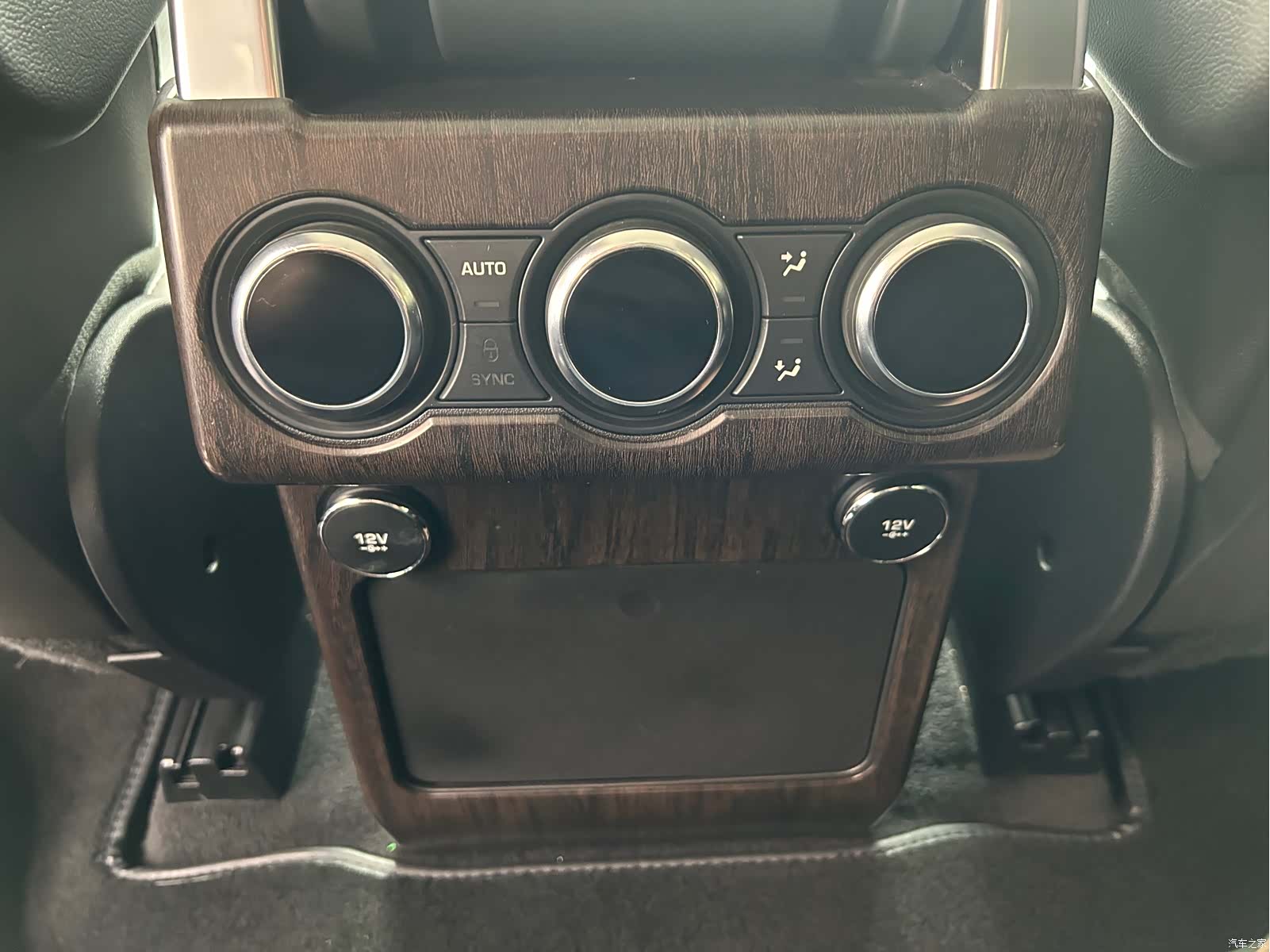 Land Rover Discovery, 2019 15