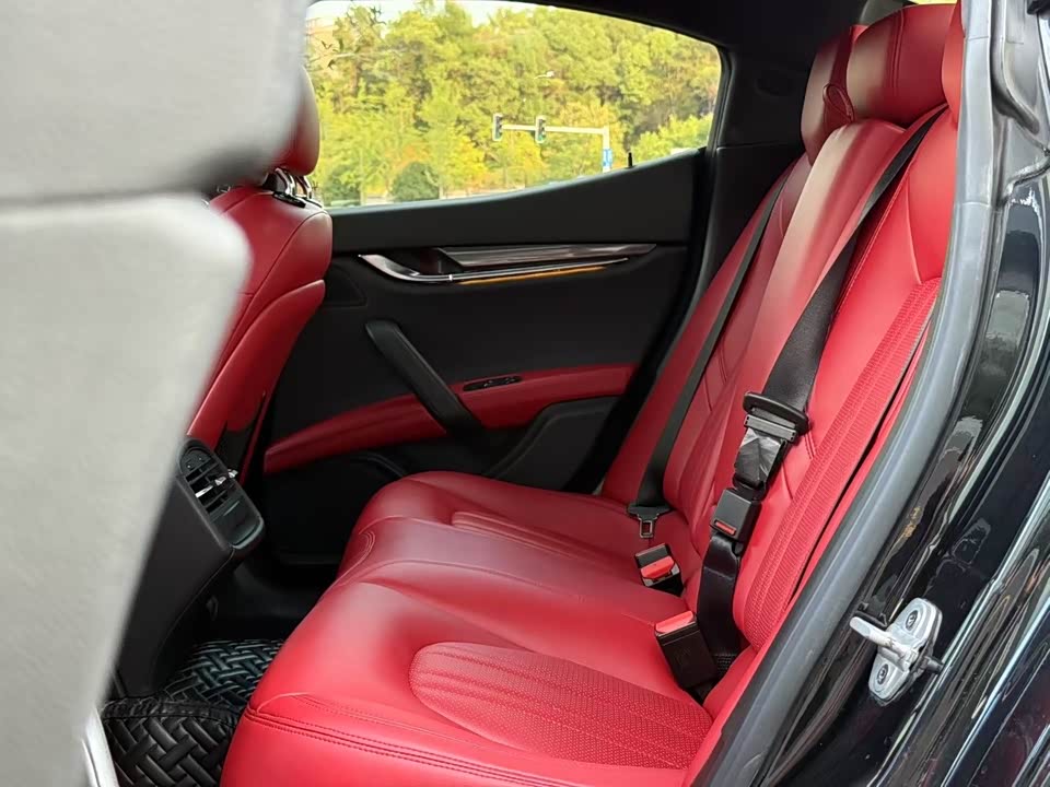 Maserati Ghibli Maserati Ghibli