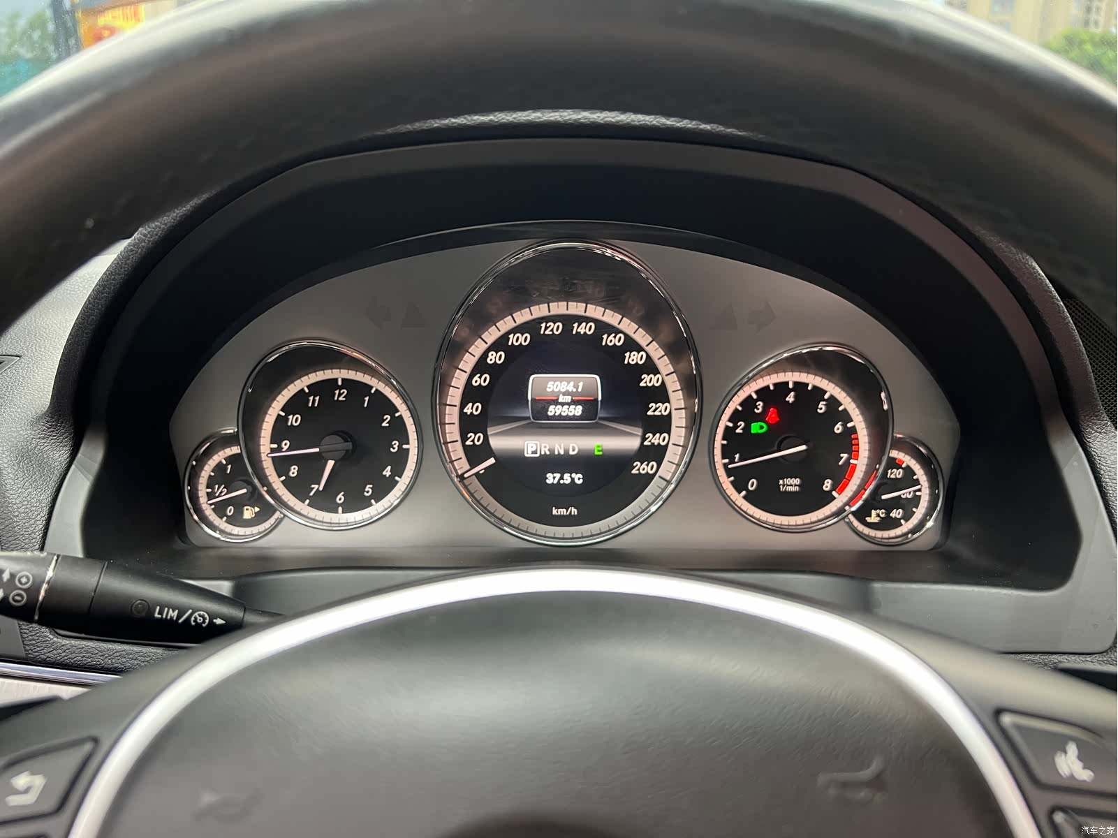 Mercedes-Benz E-Class, 2014 40