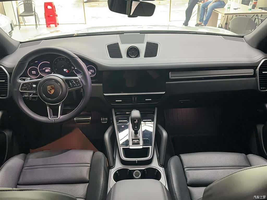 Porsche Cayenne, 2023 12