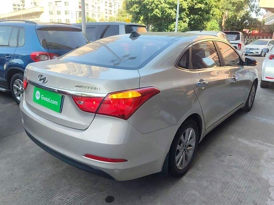 Hyundai Name picture