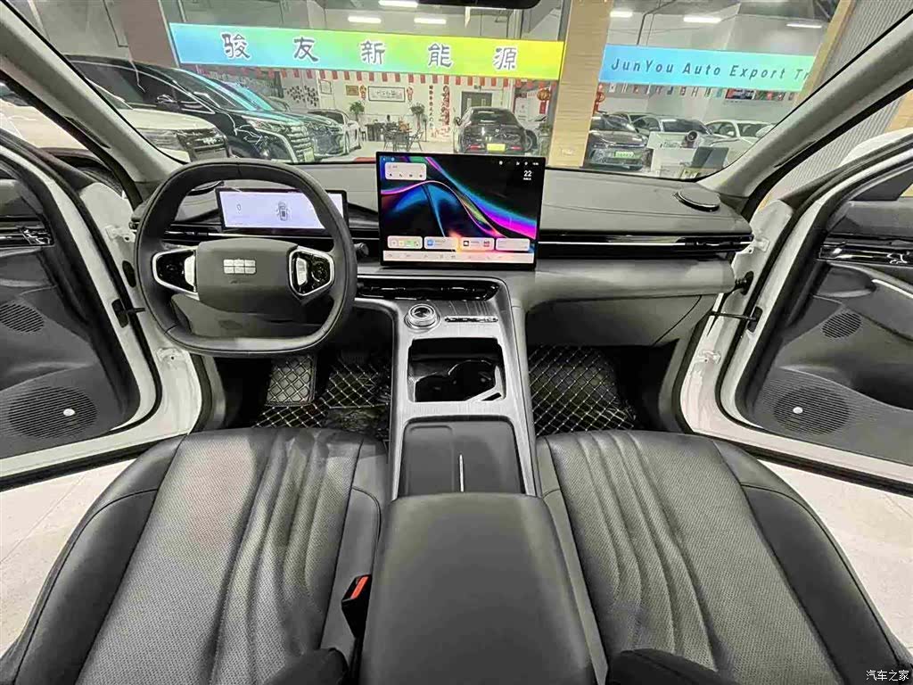 Geely Galaxy E5, 2025 23