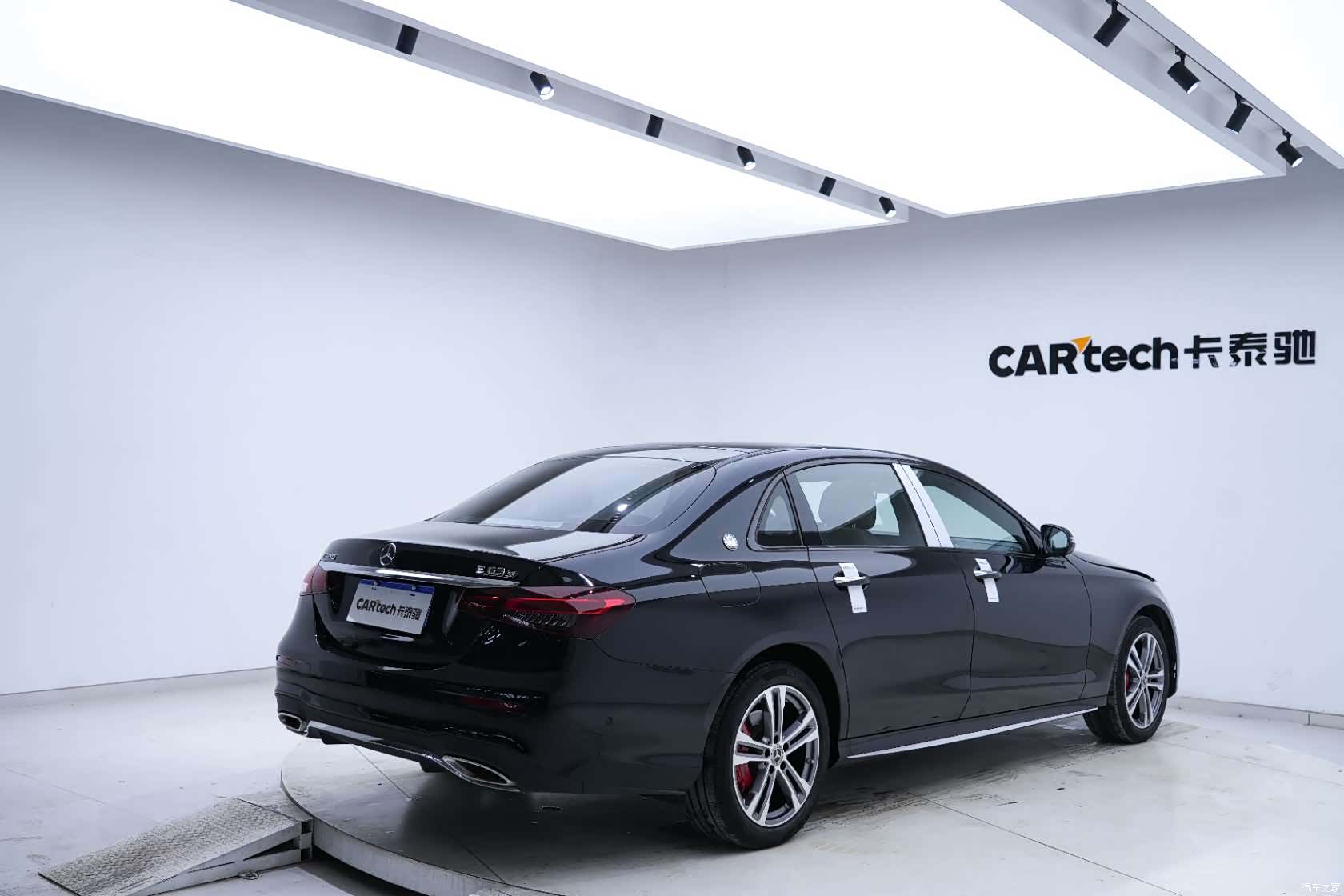 Mercedes-Benz E-Class, 2022 12