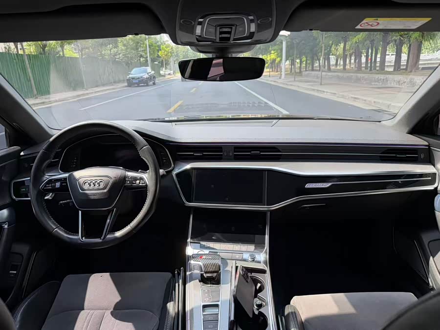 Audi A6L 2019, фото 6