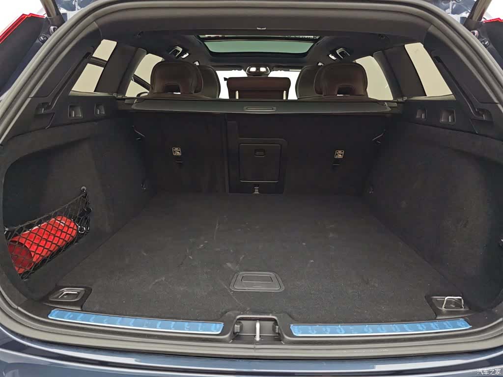 Volvo V60, 2024 7