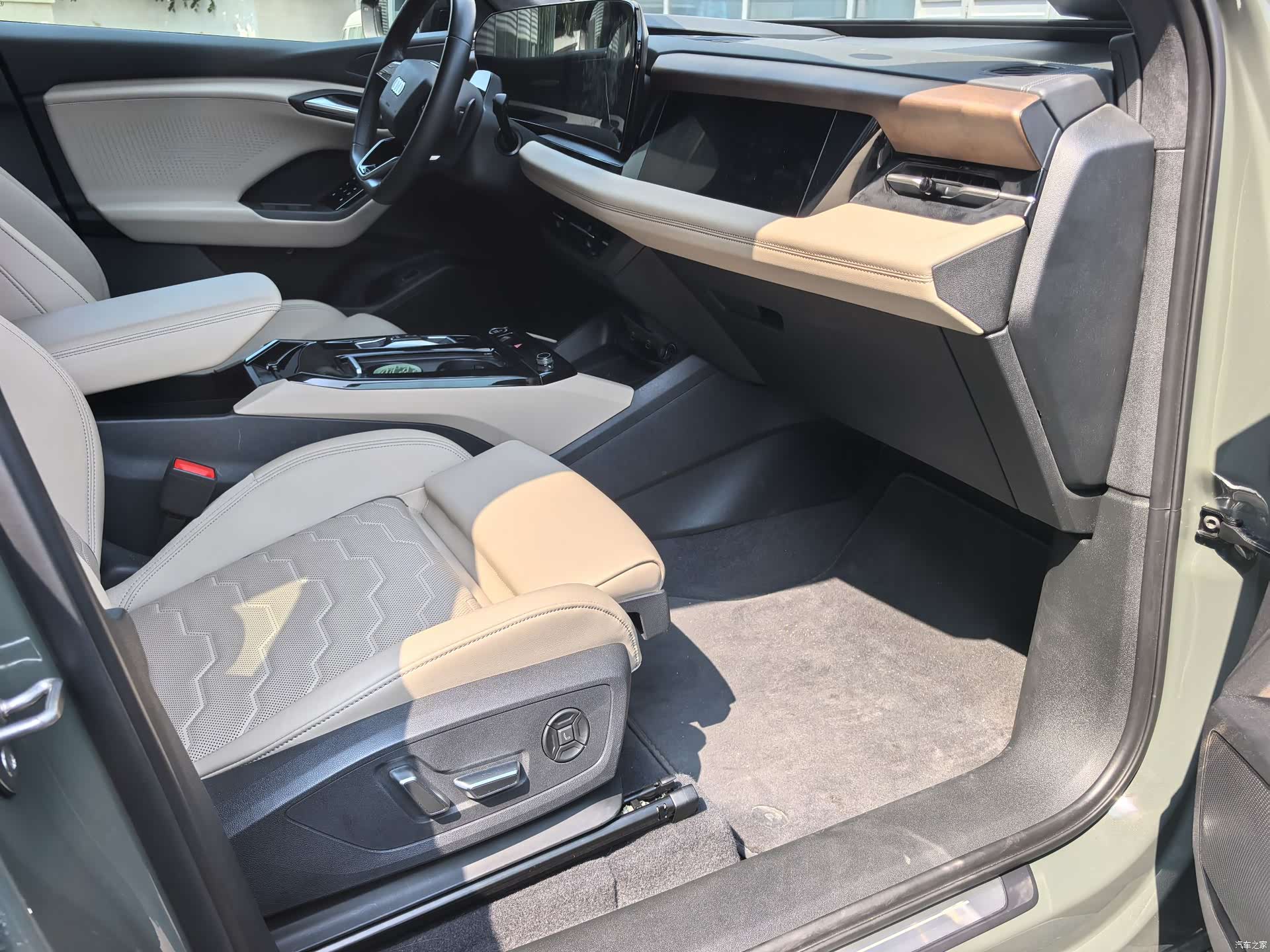 Audi e-tron, 2025 12