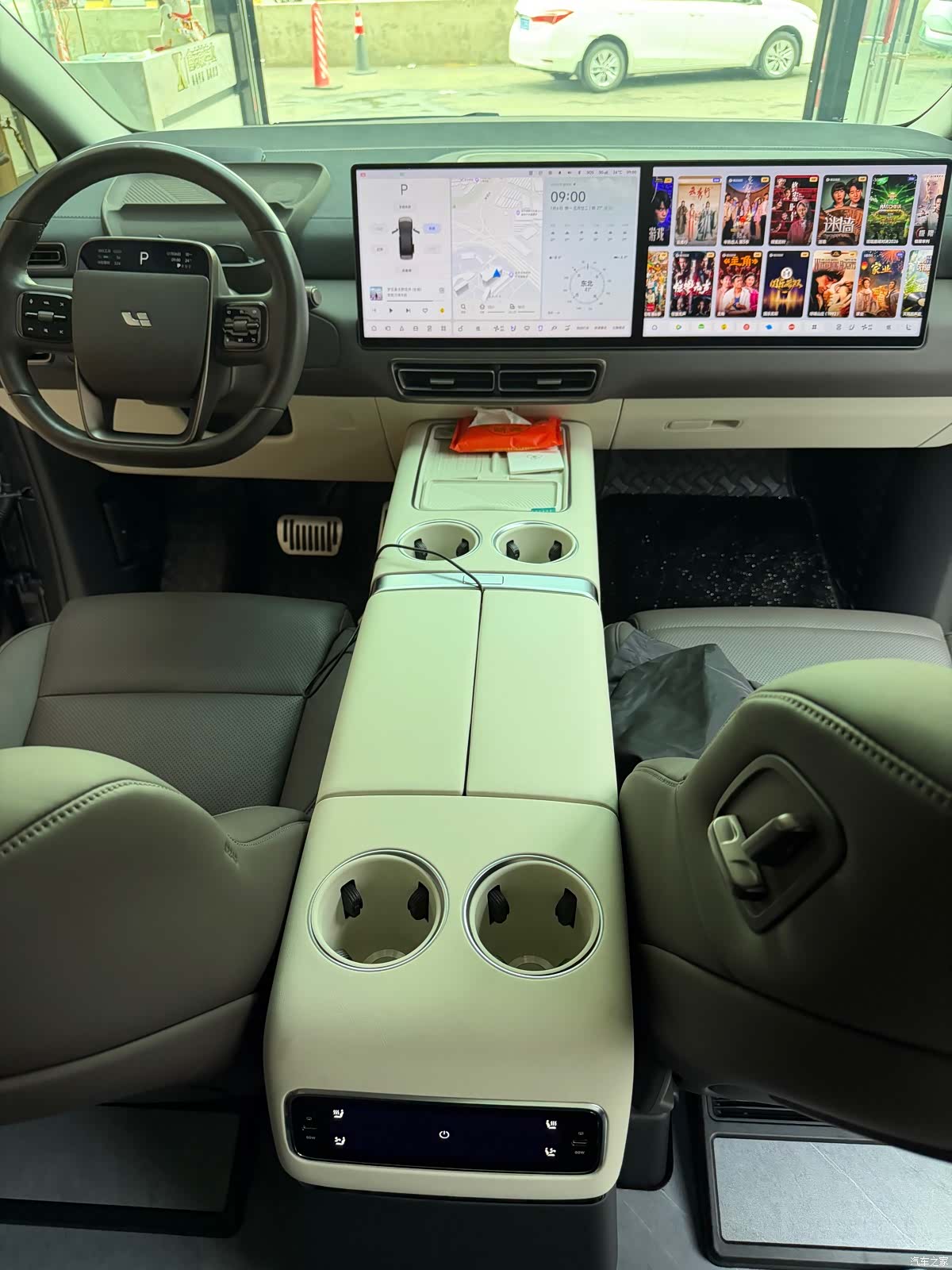 Li Auto MEGA, 2025 8