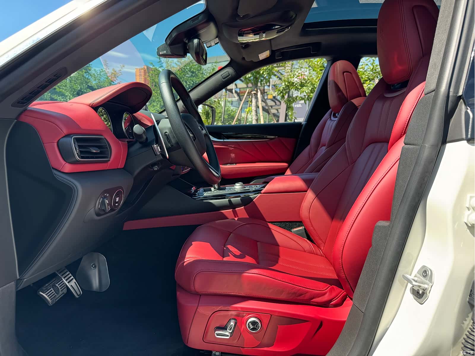 Maserati Levante, 2022 4
