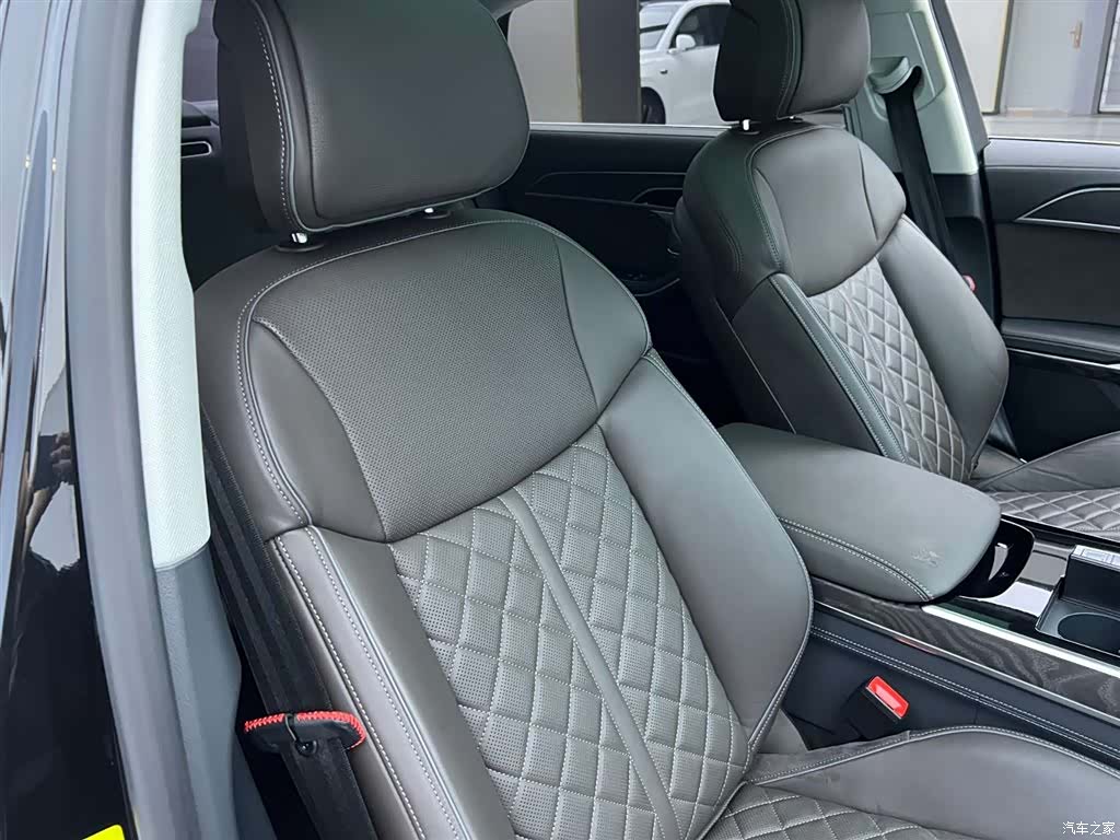 Audi A8L, 2023 21