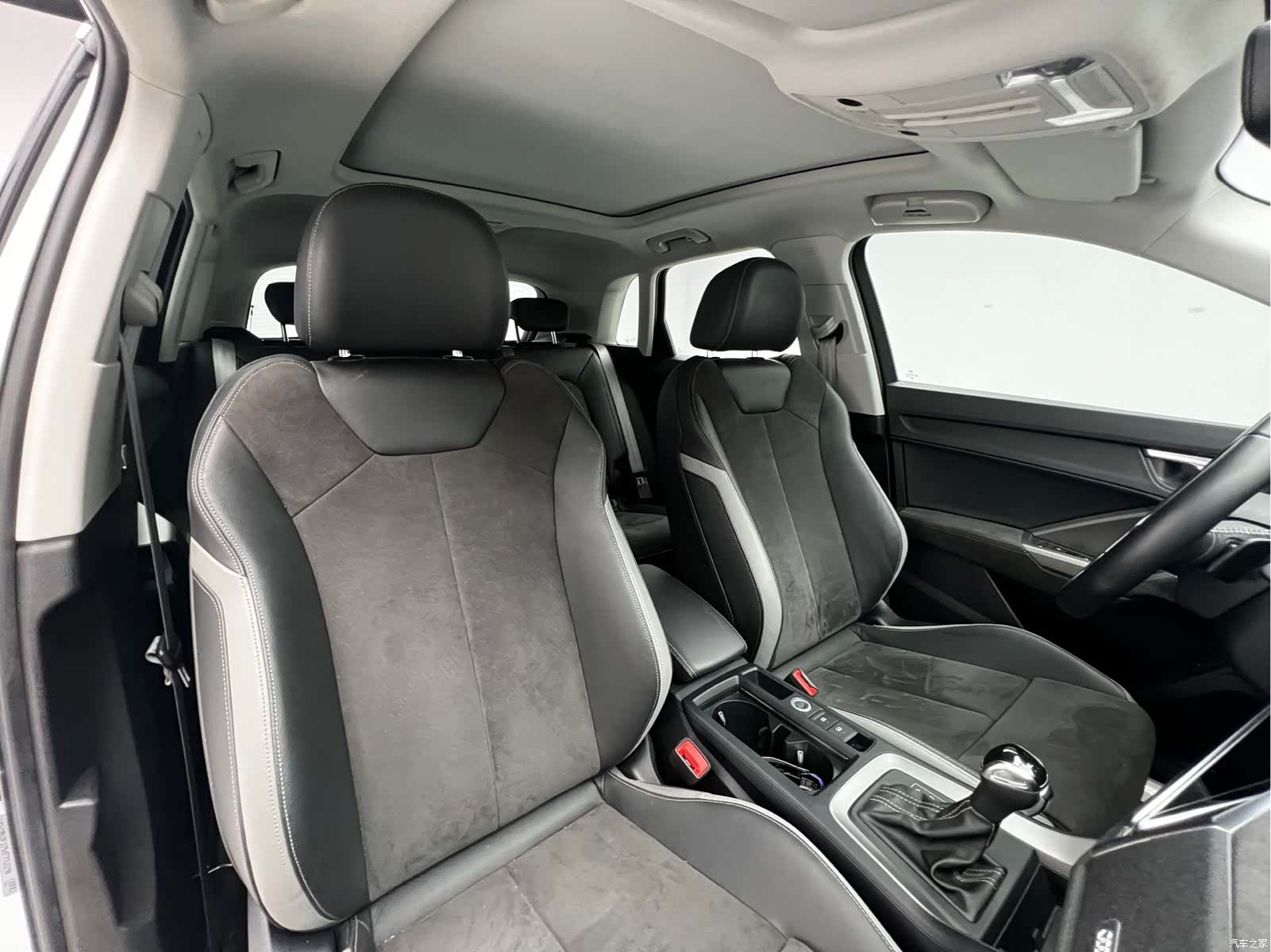 Audi Q3, 2022 13