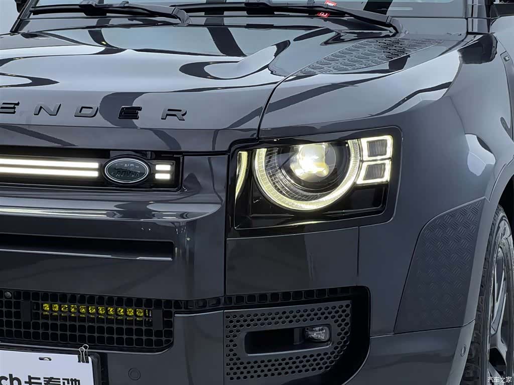 Land Rover Defender, 2025 6