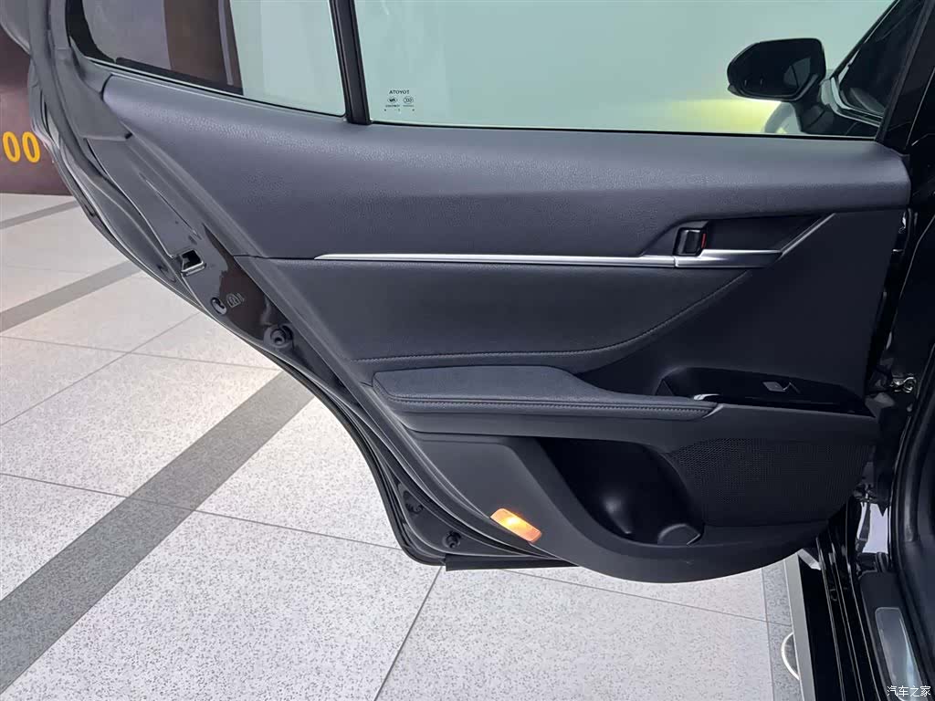 Toyota Camry, 2023 14