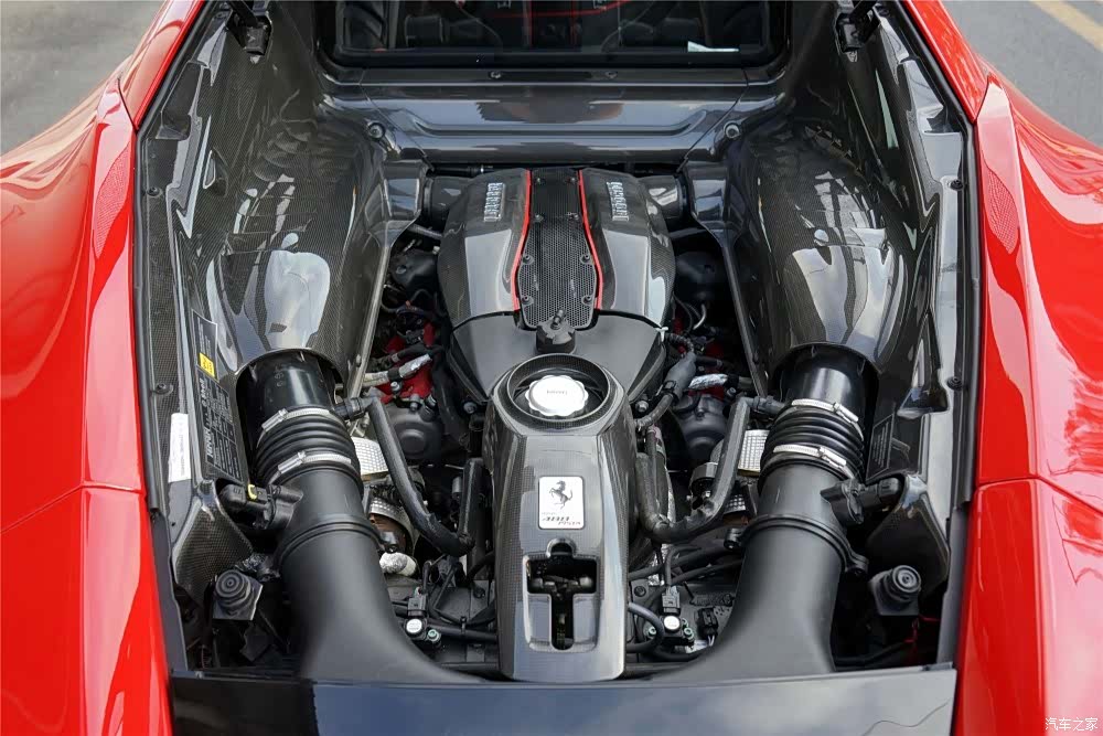 Ferrari 488, 2019 15