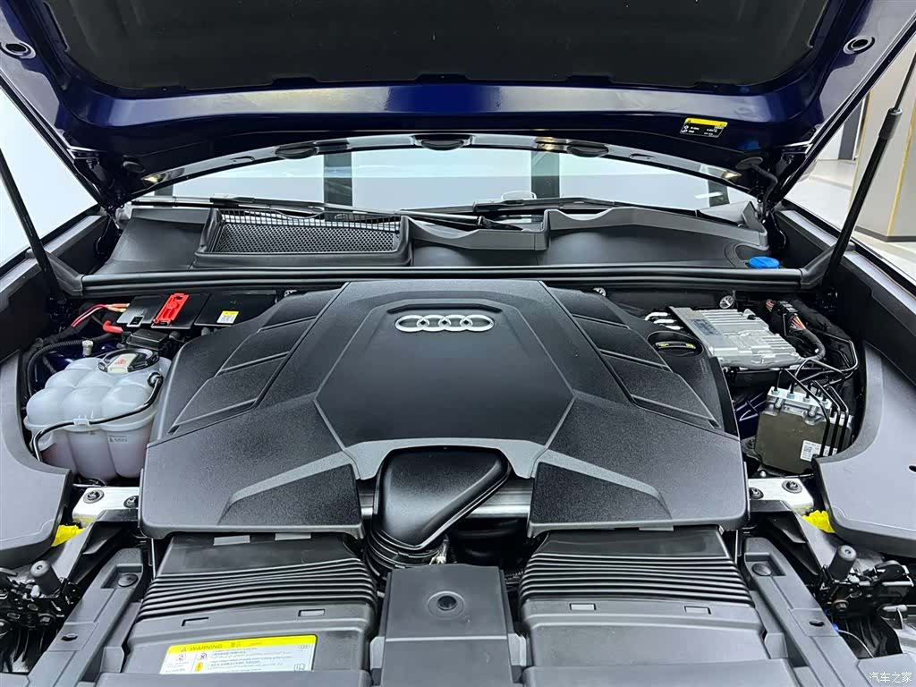 Audi Q8, 2020 6