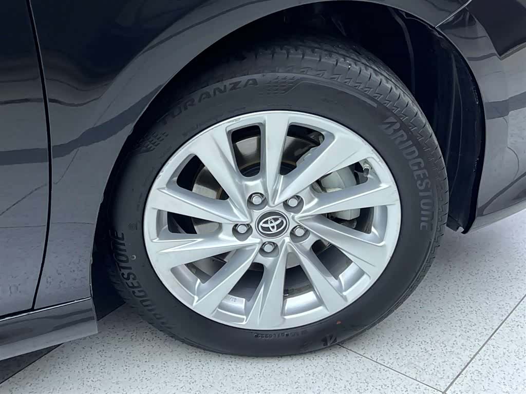 Toyota Camry, 2023 29