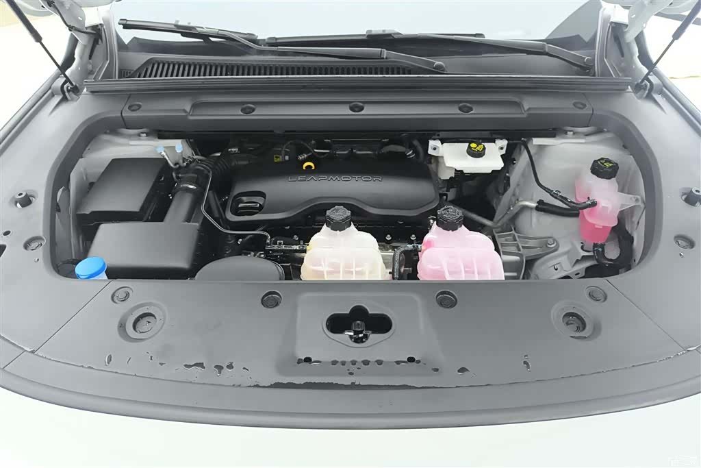 Leapmotor C10, 2025 10