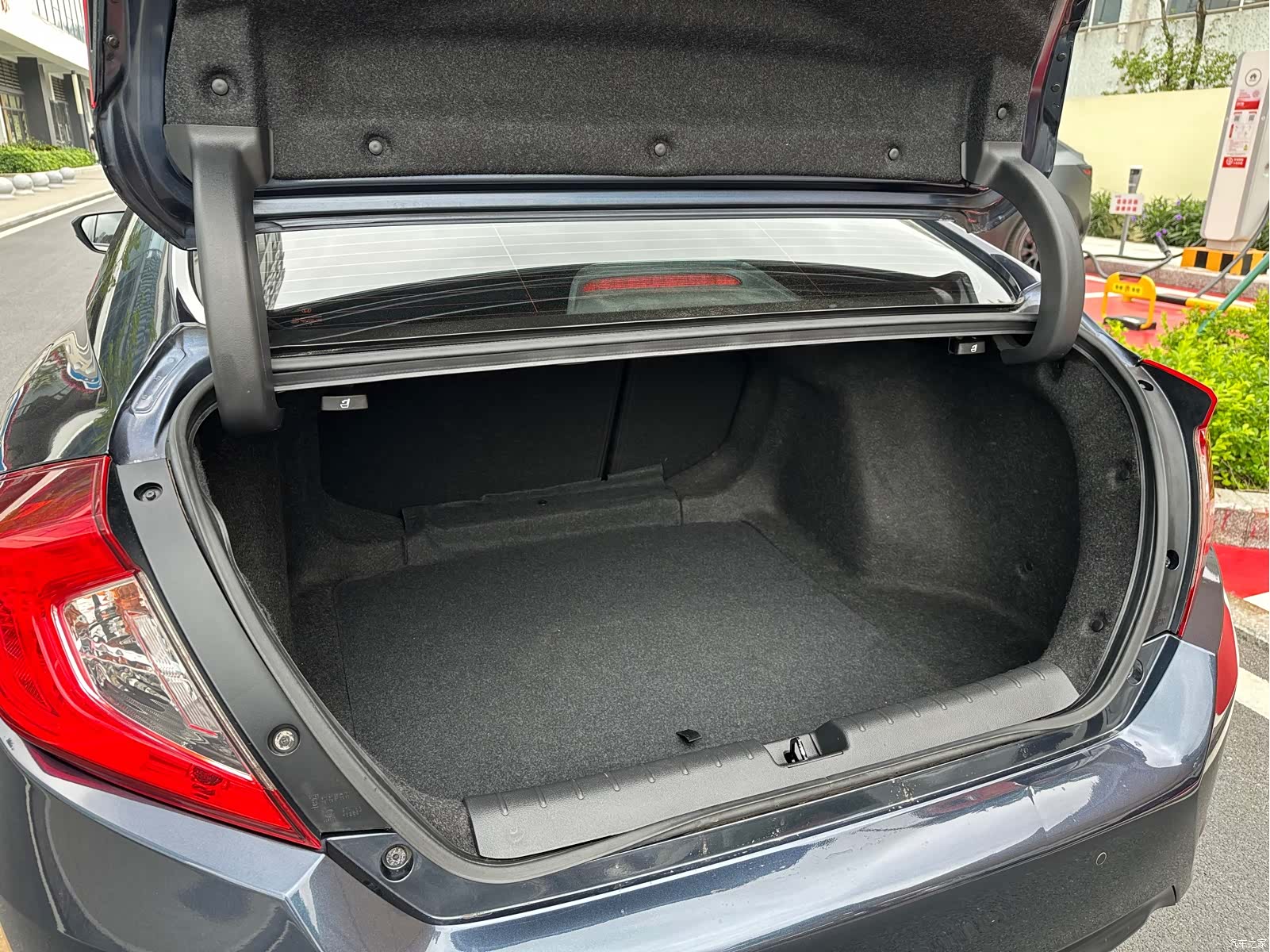 Honda Civic, 2019 16