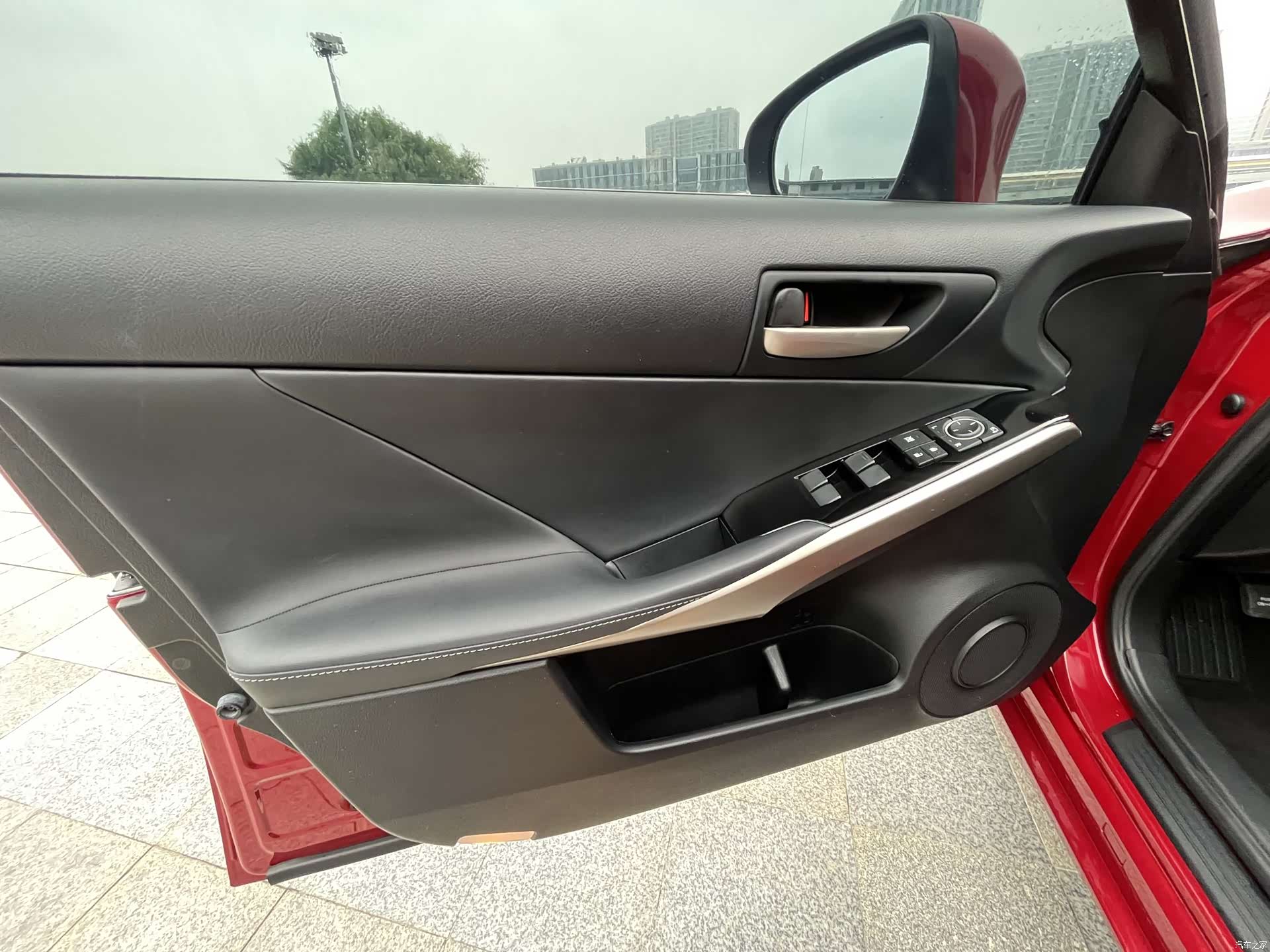 Lexus IS, 2018 12