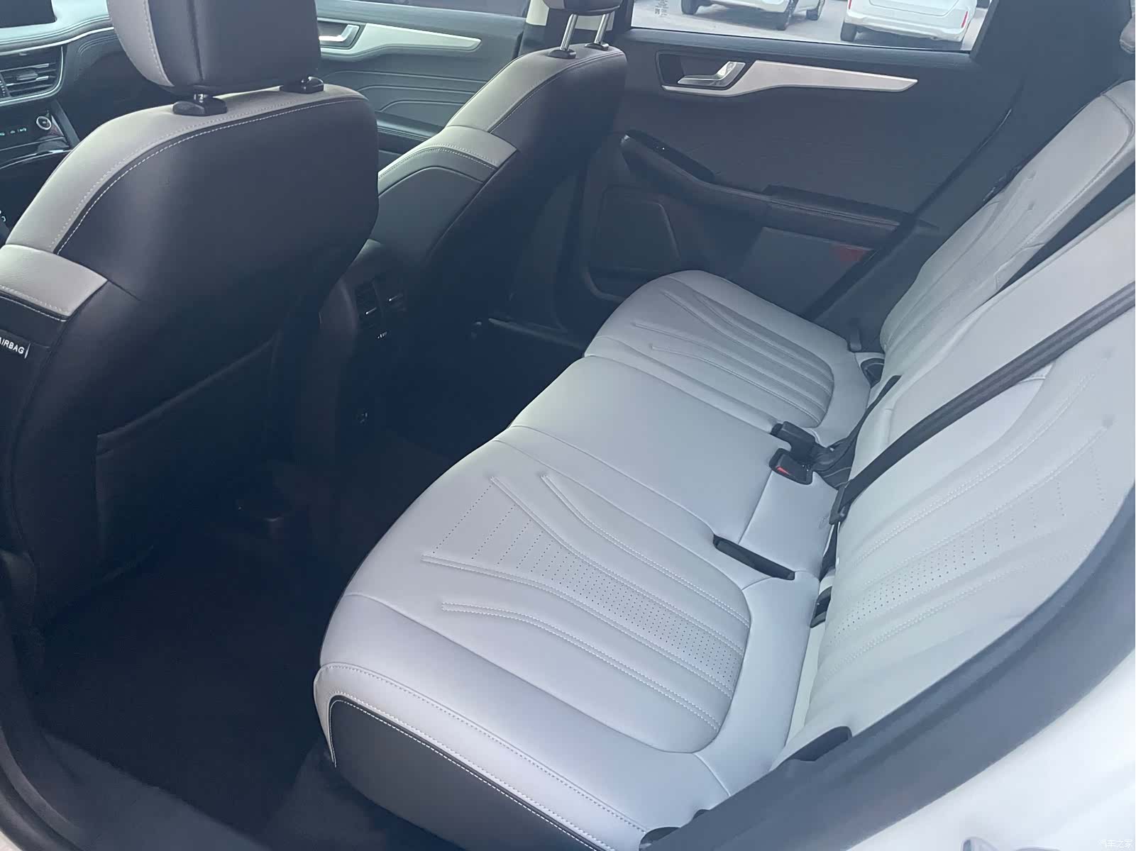 Ford Escape, 2024 7