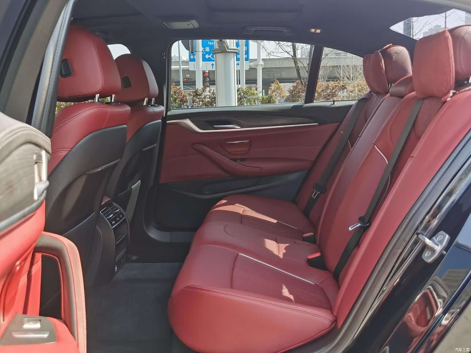 BMW 5 Series, 2022 16