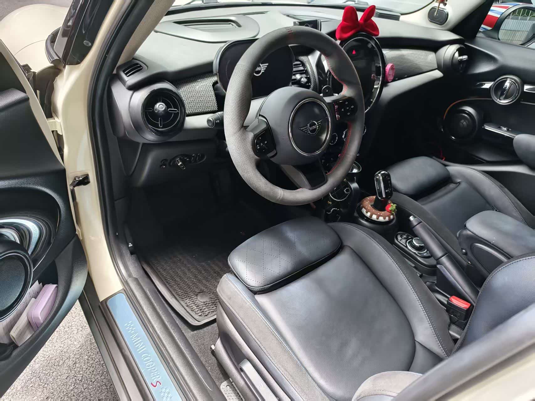 Mini Cooper, 2023 2